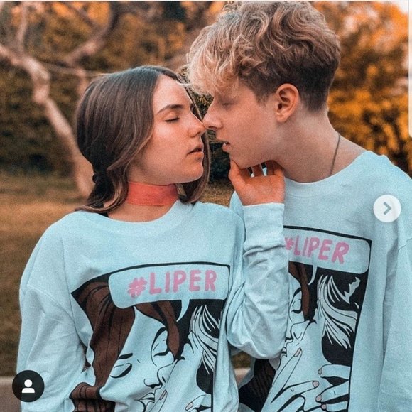 Meet your Posher, PIPER ROCKELLE - Picture 3 of 5